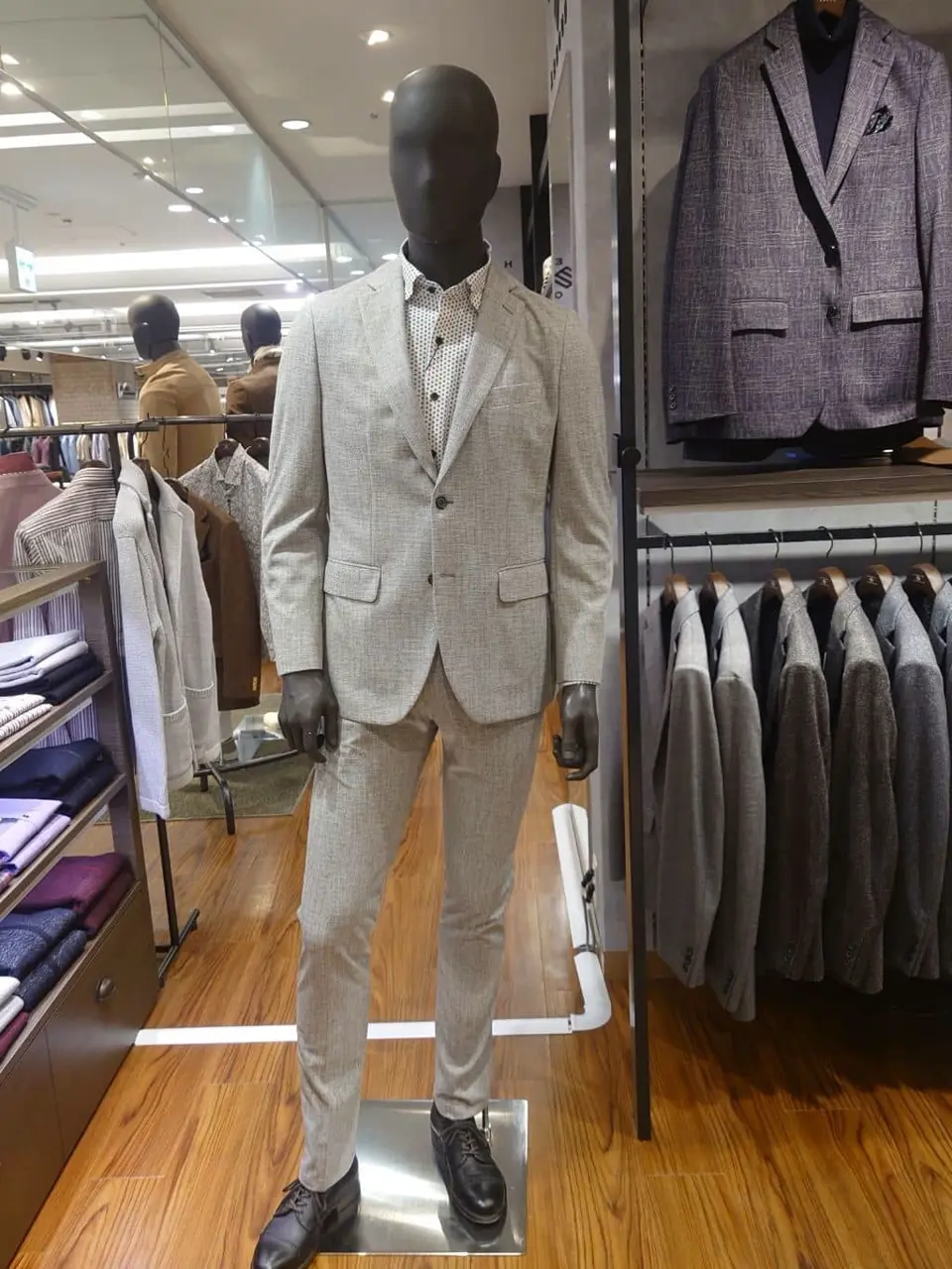 JOSEPH ABBOUD 三宅 コーディネート画像