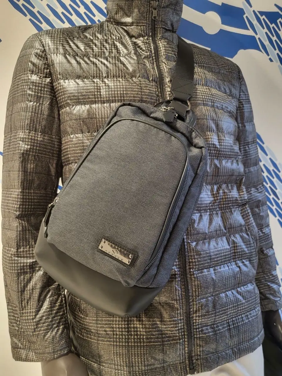 JOSEPH ABBOUD 亀井 コーディネート画像