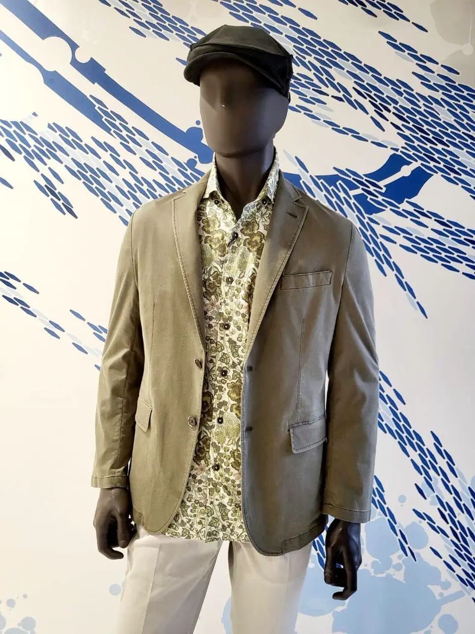 JOSEPH ABBOUD 亀井 コーディネート画像