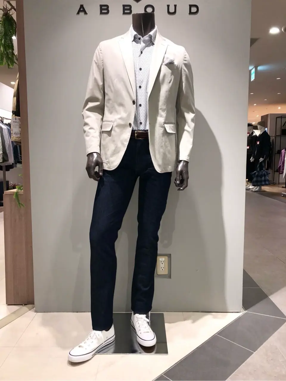 JOSEPH ABBOUD 川田 コーディネート画像