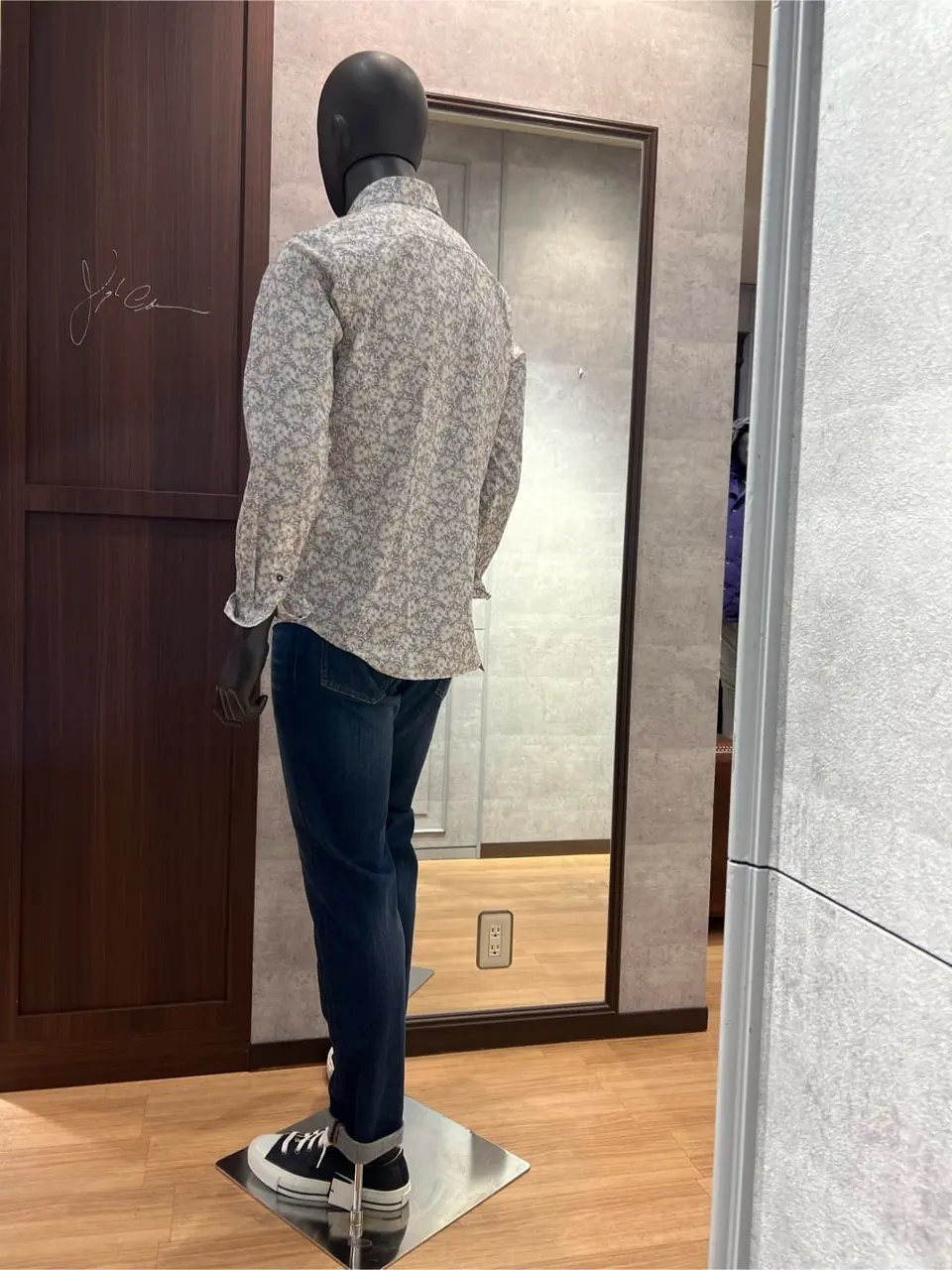 JOSEPH ABBOUD 上條 コーディネート画像