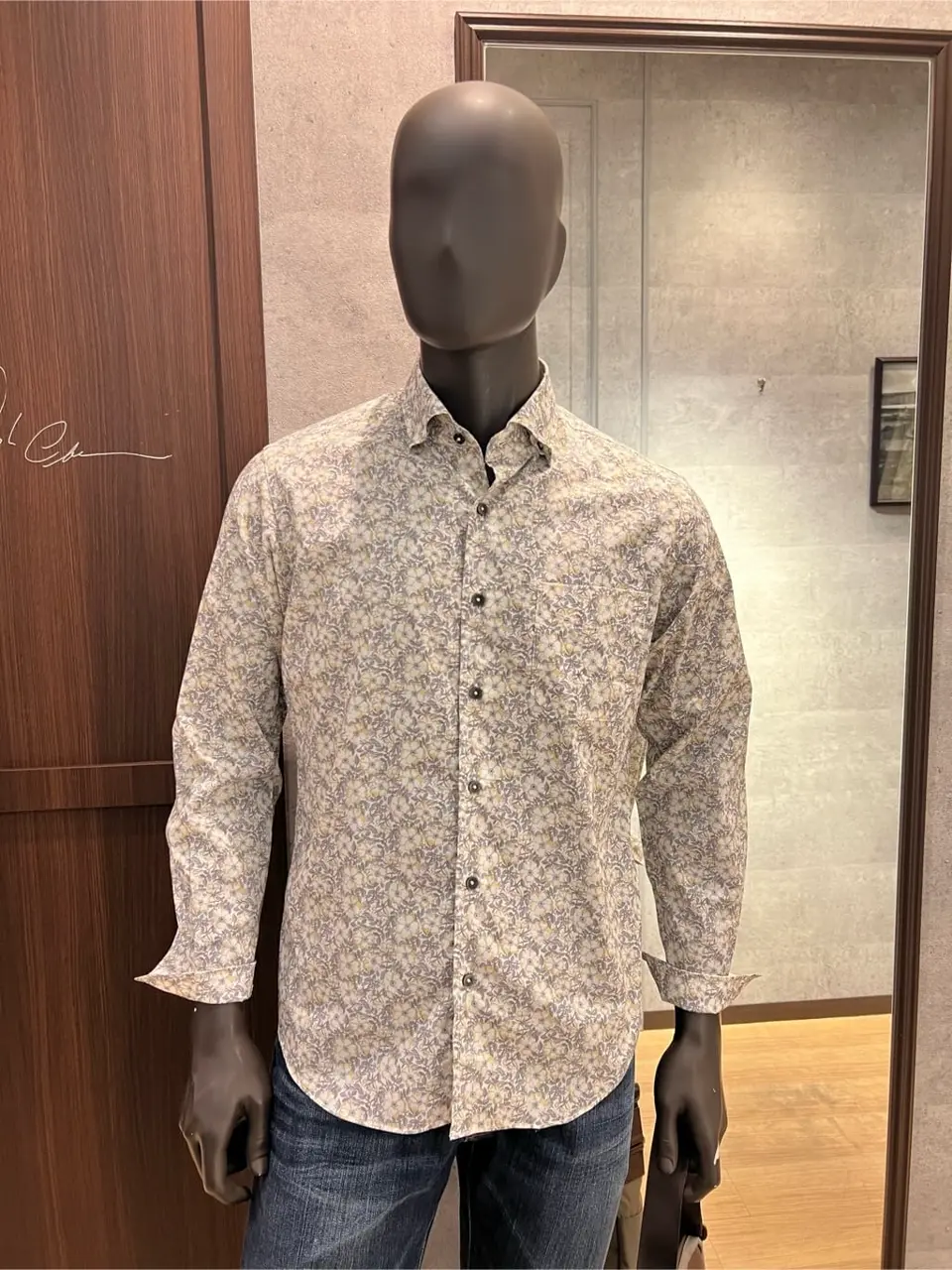 JOSEPH ABBOUD 上條 コーディネート画像