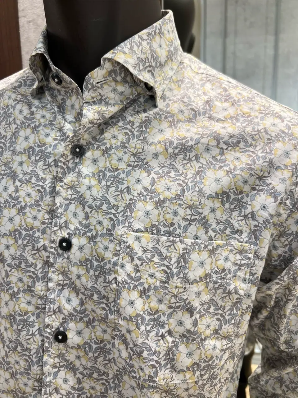 JOSEPH ABBOUD 上條 コーディネート画像