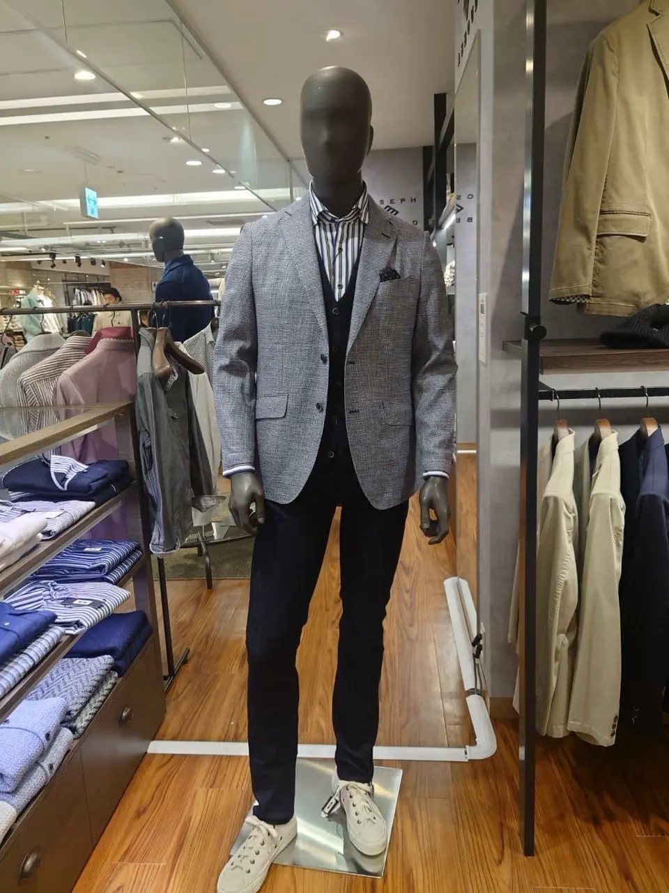 JOSEPH ABBOUD 三宅 コーディネート画像