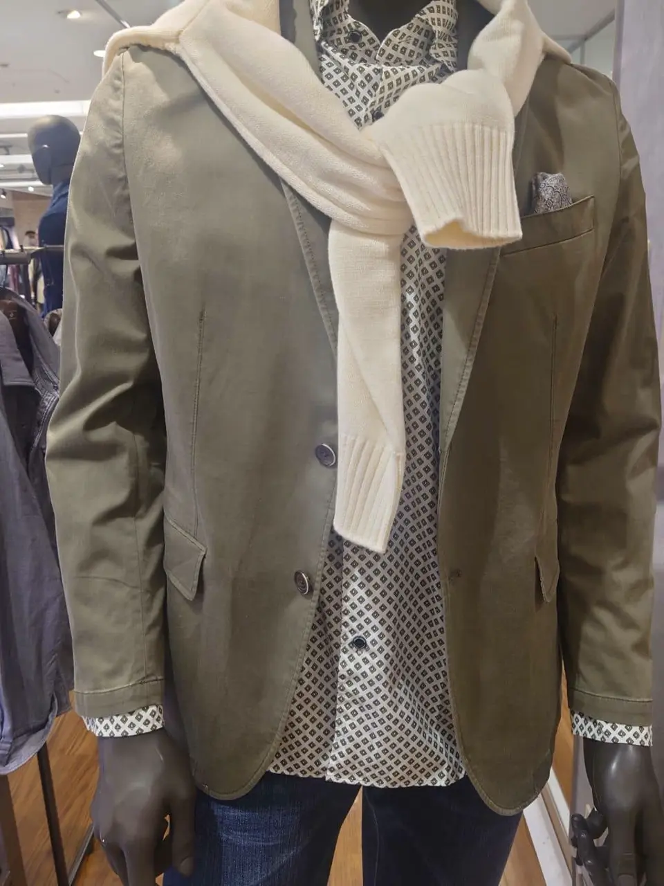 JOSEPH ABBOUD 三宅 コーディネート画像