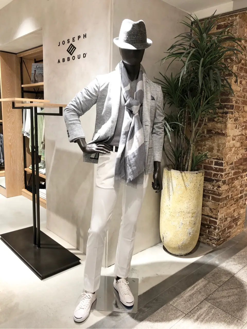 JOSEPH ABBOUD 小田 コーディネート画像