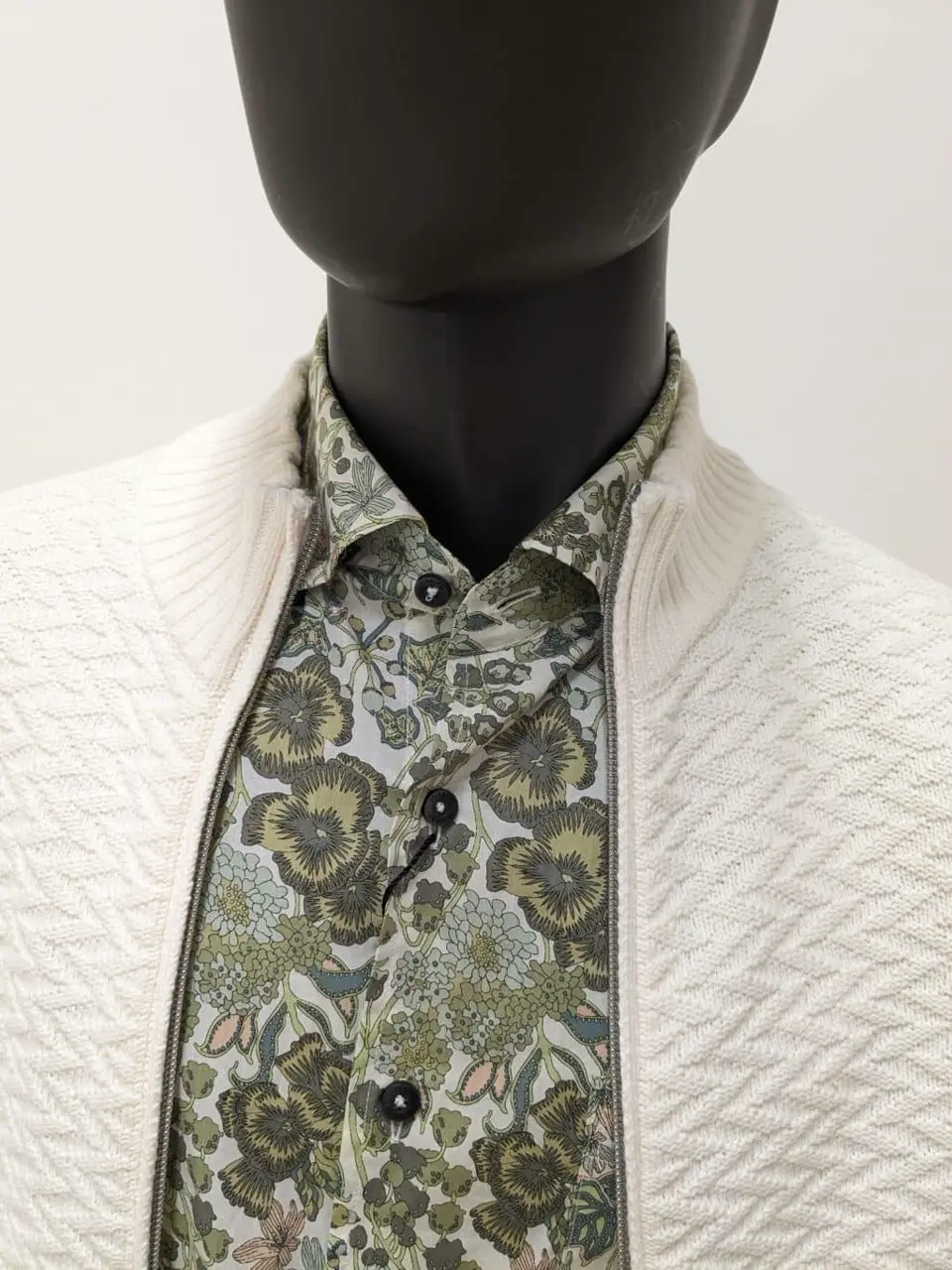 JOSEPH ABBOUD 大久 コーディネート画像