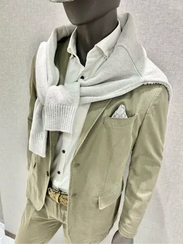 JOSEPH ABBOUD 上田 コーディネート画像