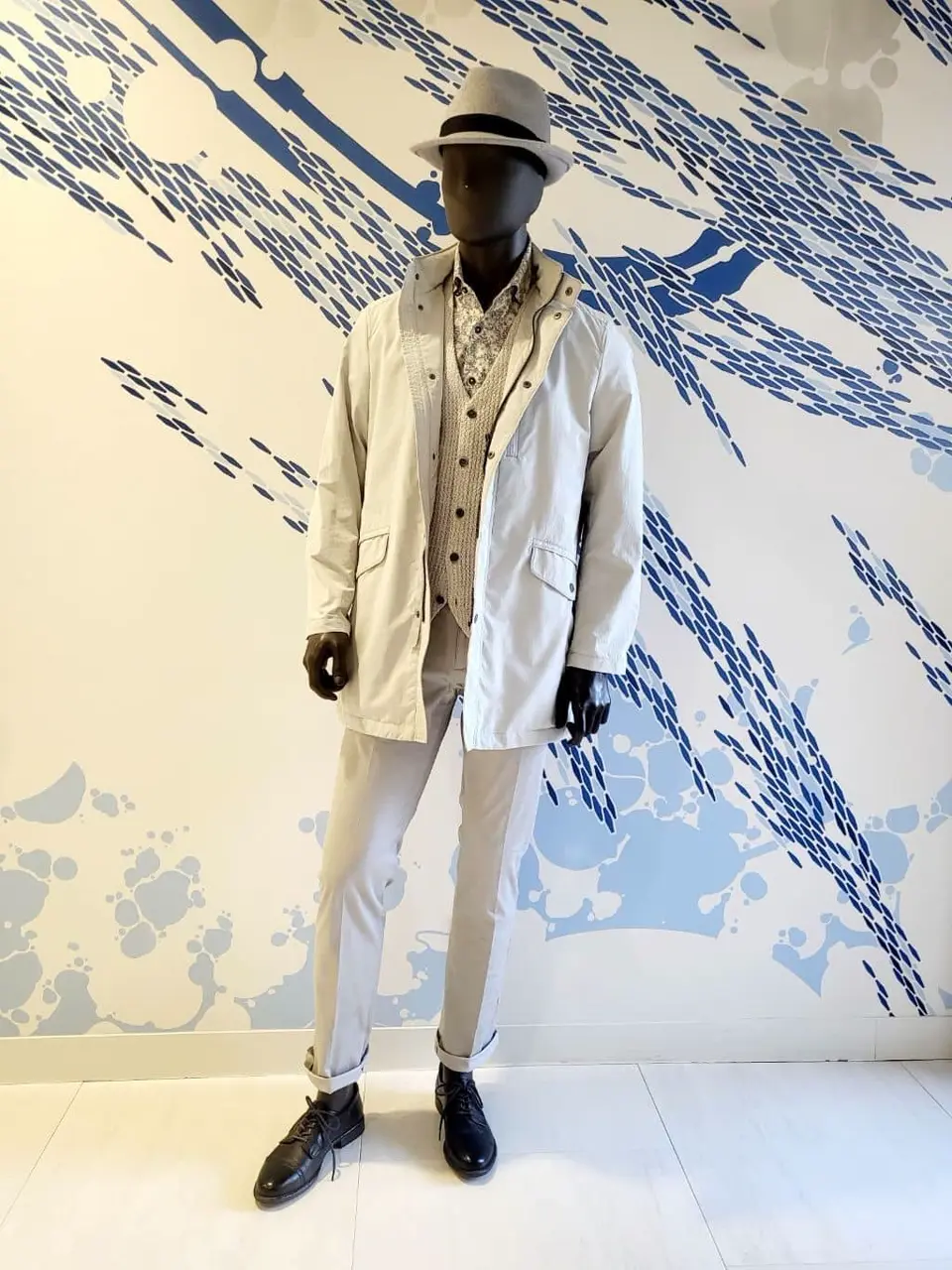 JOSEPH ABBOUD 亀井 コーディネート画像