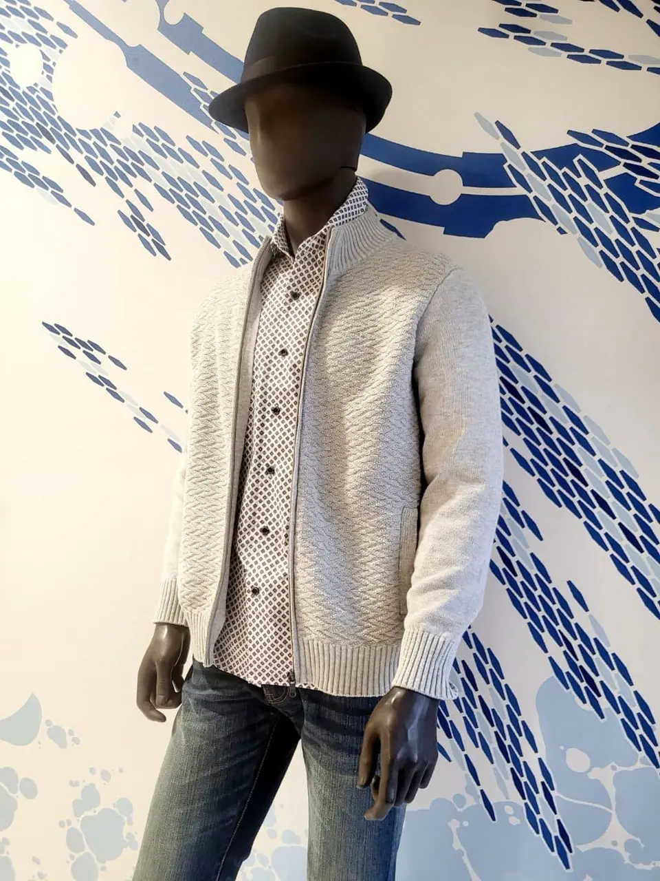 JOSEPH ABBOUD 亀井 コーディネート画像