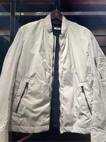 JOSEPH ABBOUD 新林 コーディネート画像