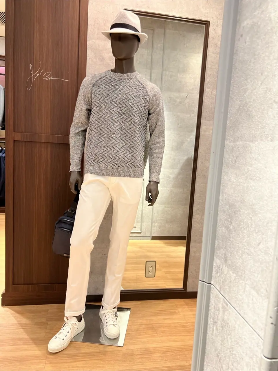 JOSEPH ABBOUD 上條 コーディネート画像