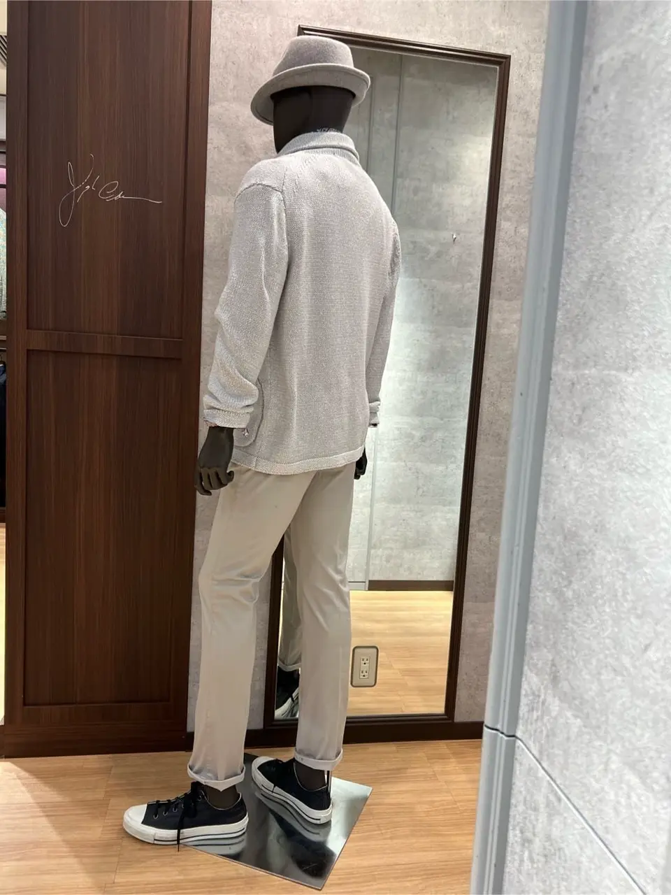 JOSEPH ABBOUD 上條 コーディネート画像