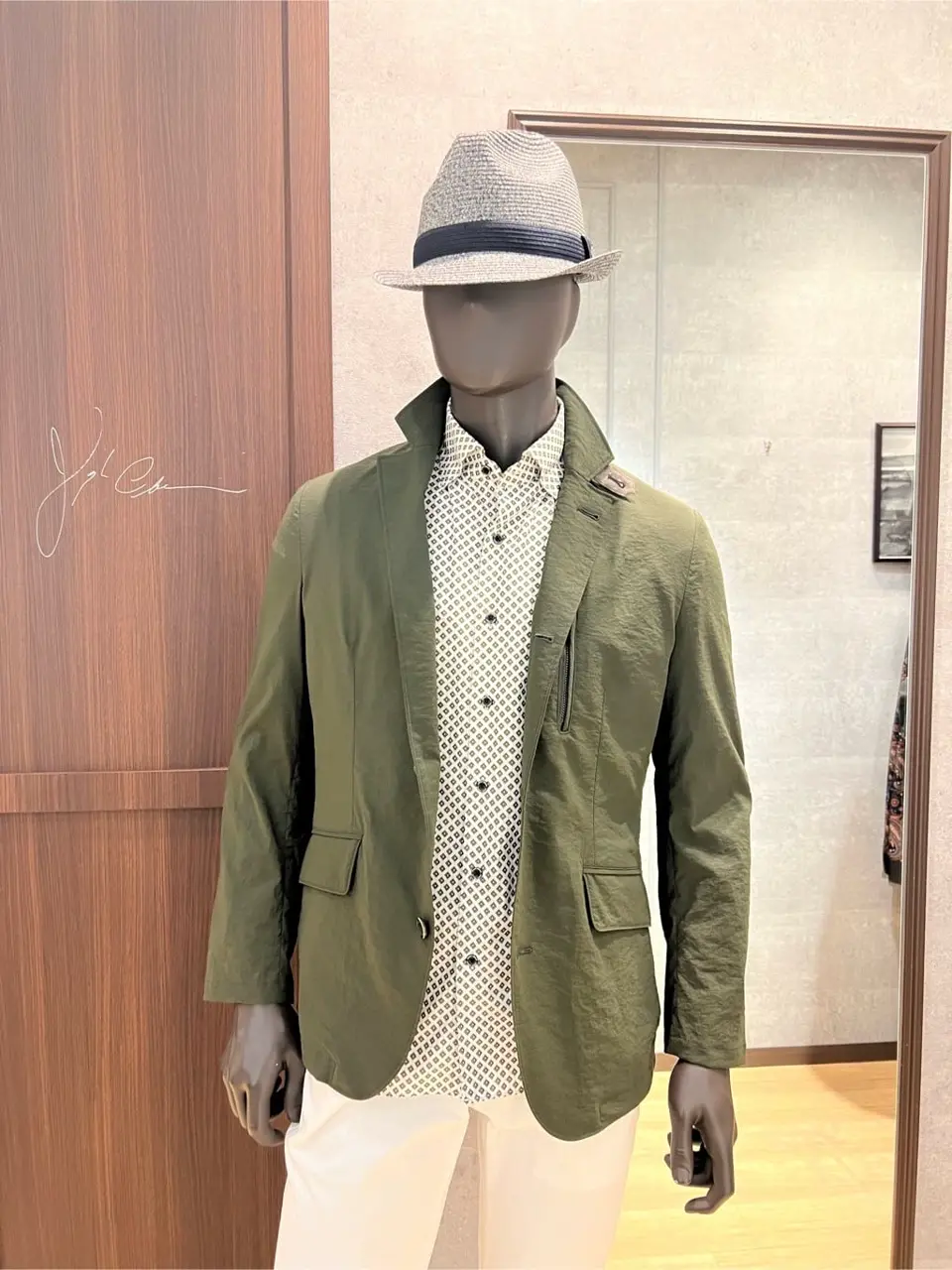 JOSEPH ABBOUD 上條 コーディネート画像