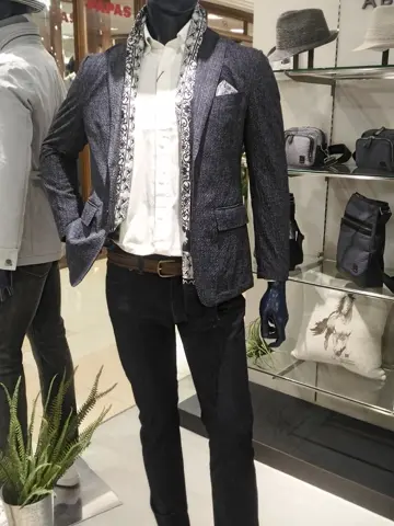 JOSEPH ABBOUD 吉川 コーディネート画像
