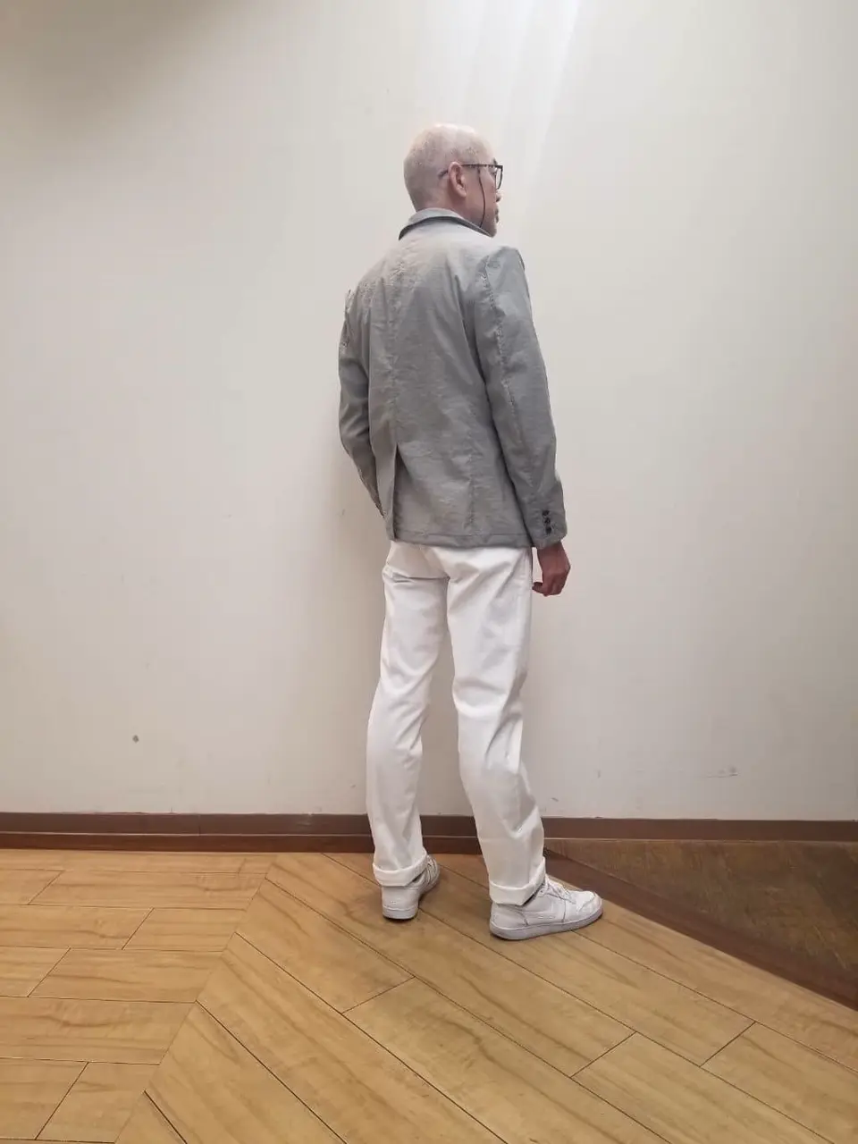 JOSEPH ABBOUD 加賀谷 コーディネート画像