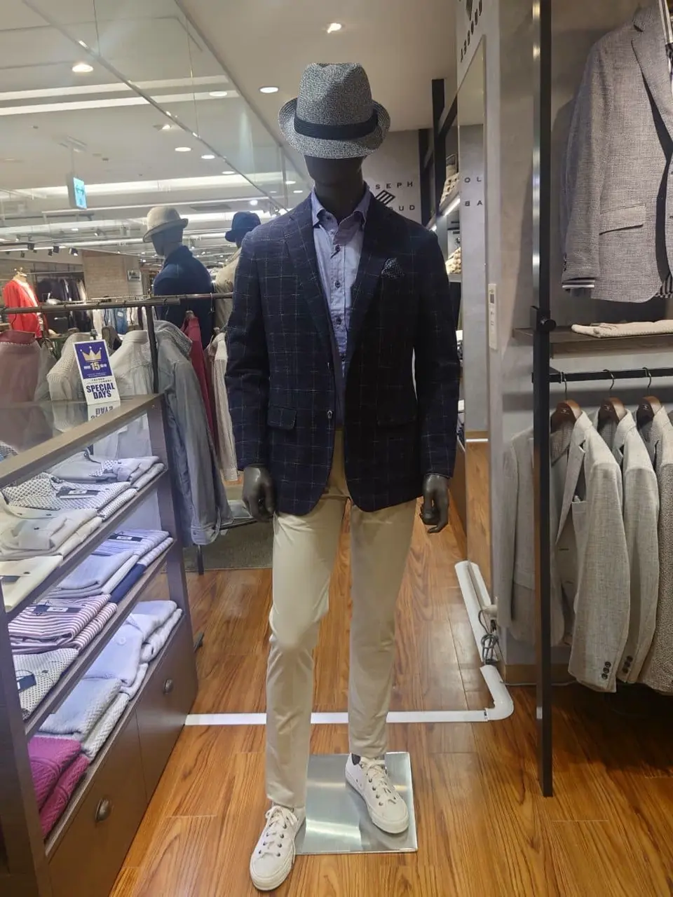  三宅 コーディネート画像