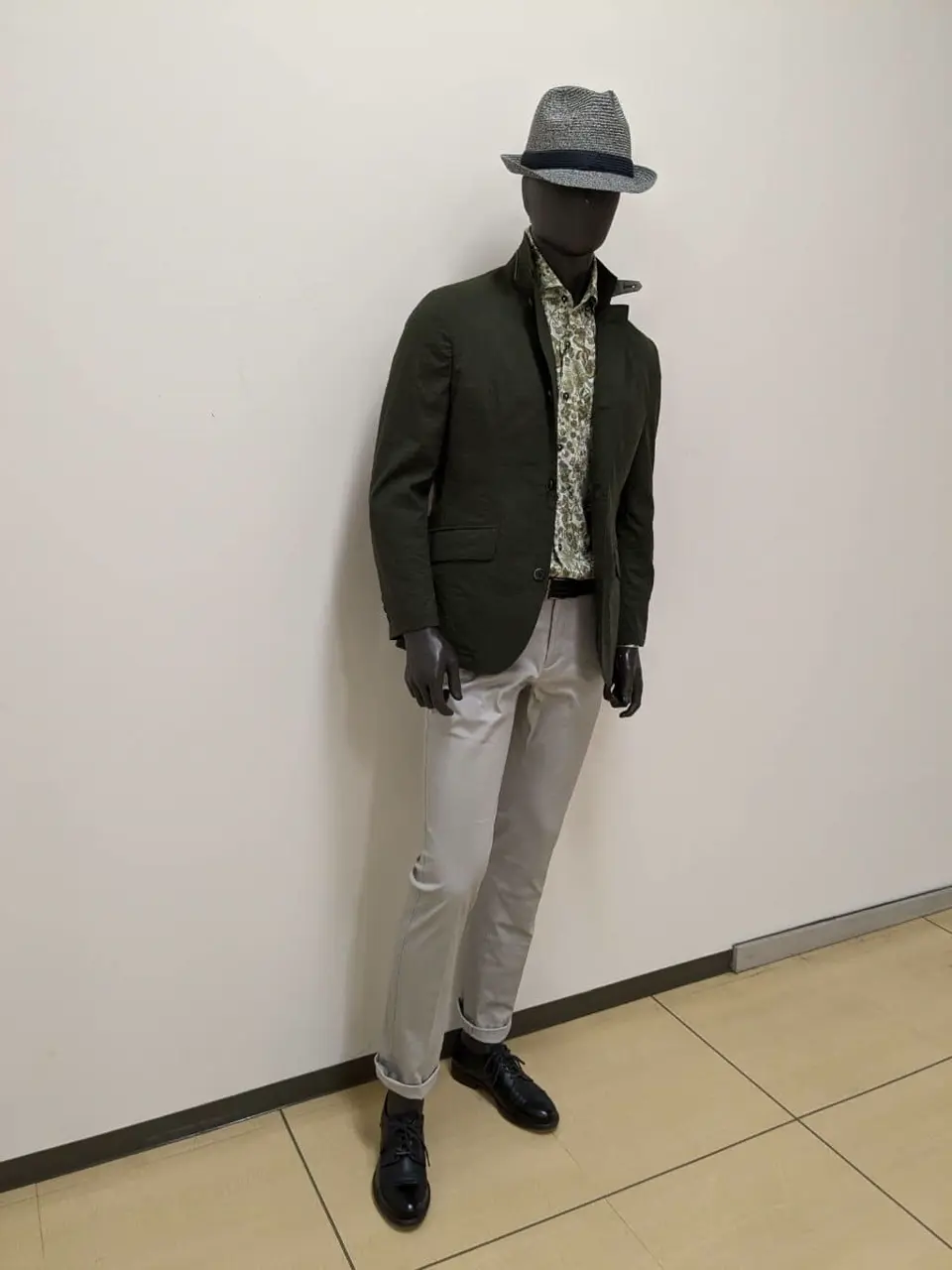 JOSEPH ABBOUD 大久 コーディネート画像