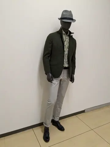 JOSEPH ABBOUD 大久 コーディネート画像