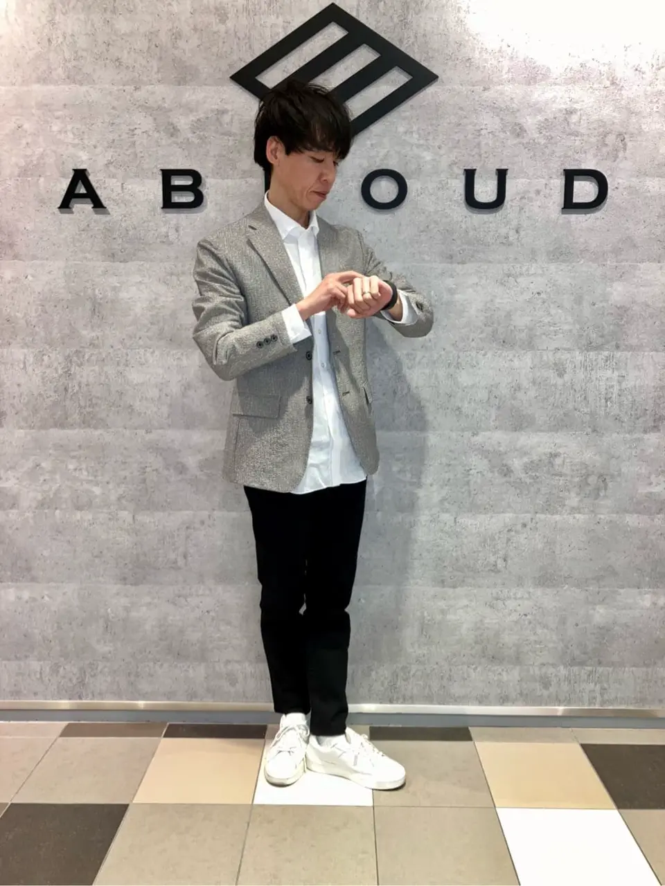 JOSEPH ABBOUD 足立 コーディネート画像