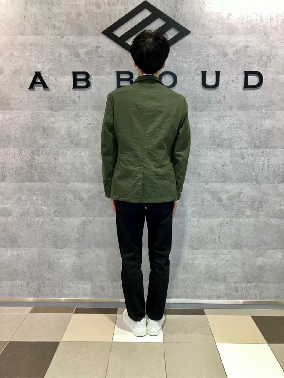 JOSEPH ABBOUD 足立 コーディネート画像