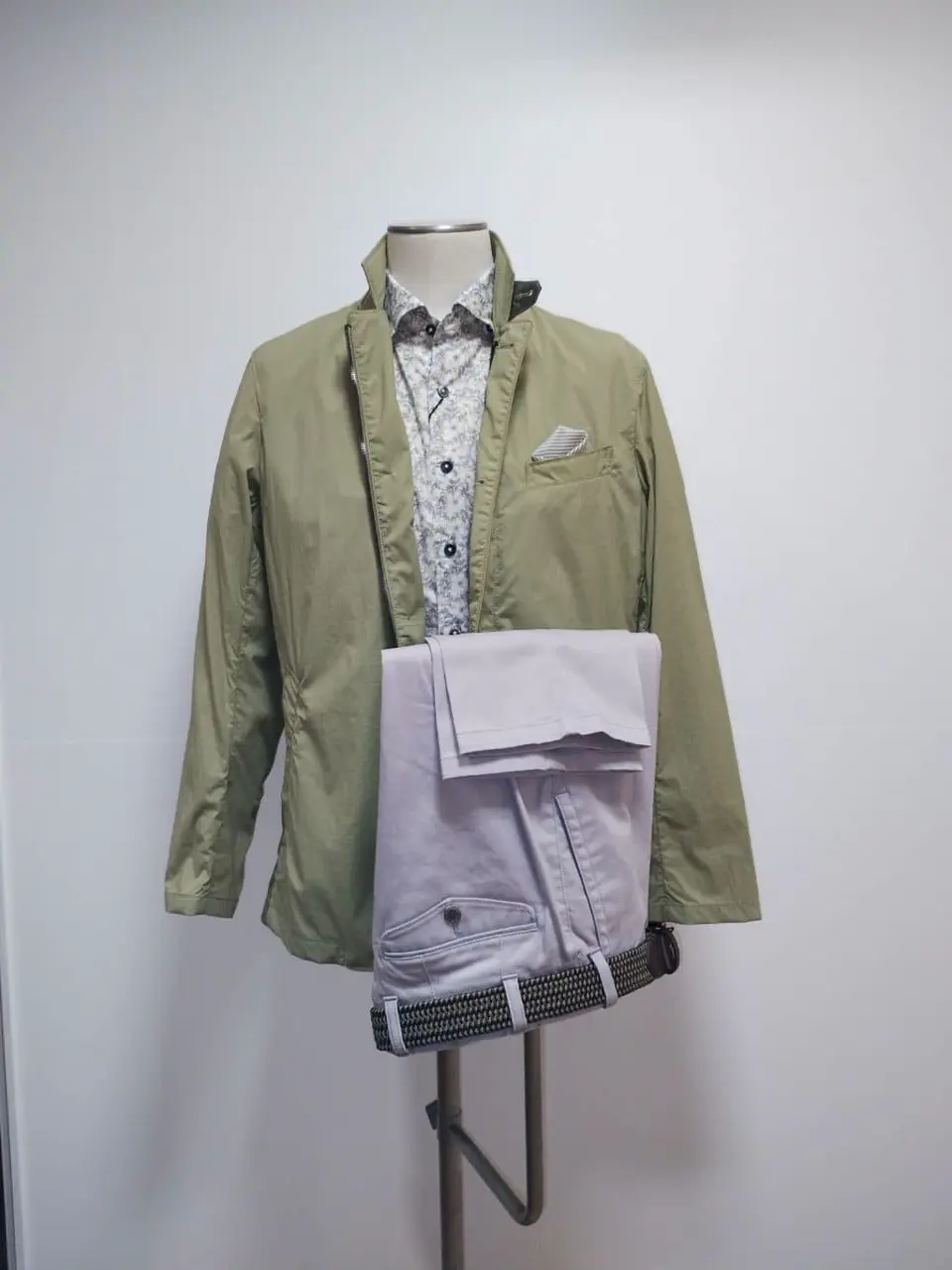 JOSEPH ABBOUD 三宅 コーディネート画像