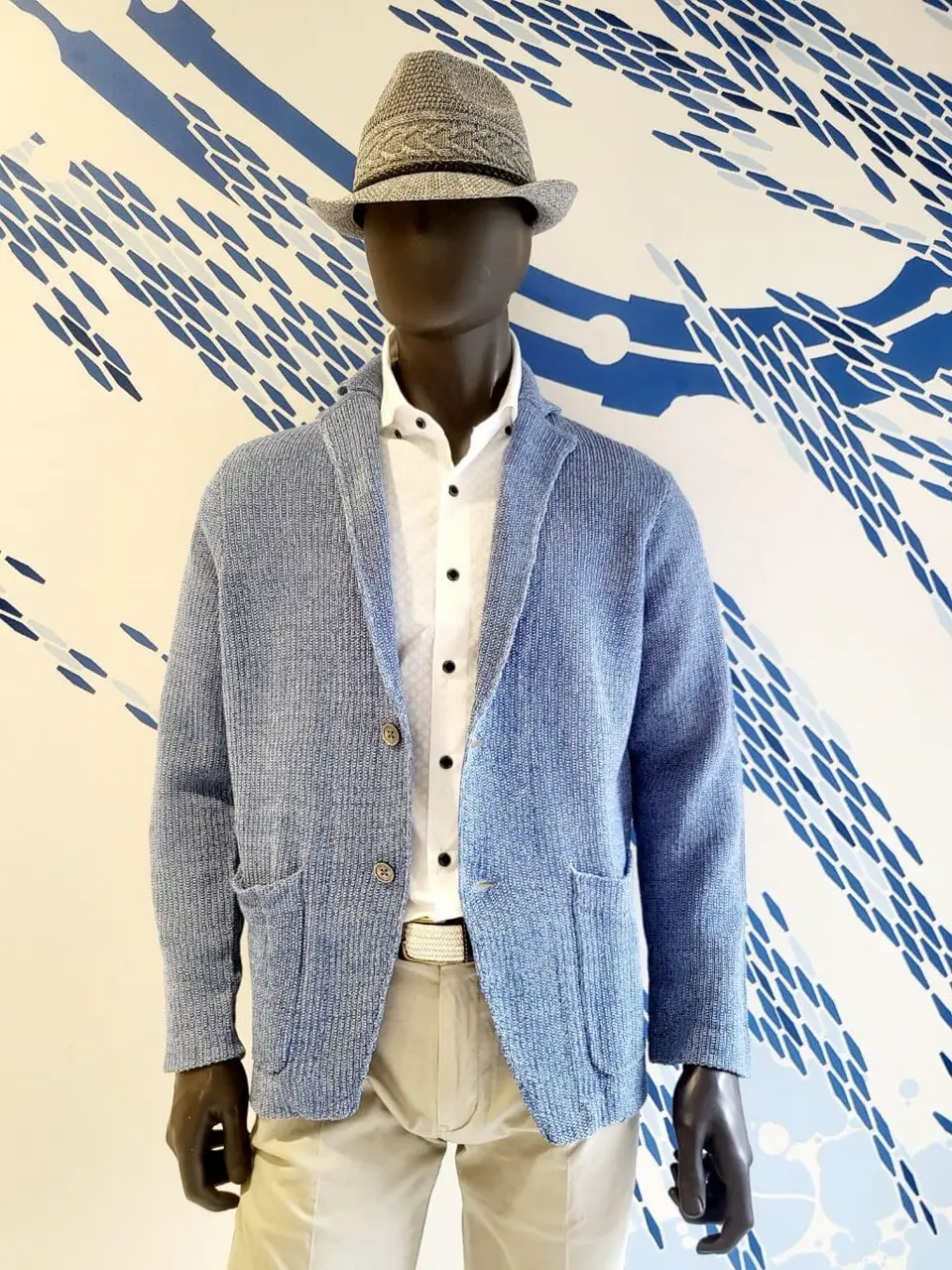 JOSEPH ABBOUD 亀井 コーディネート画像