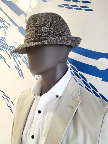 JOSEPH ABBOUD 亀井 コーディネート画像