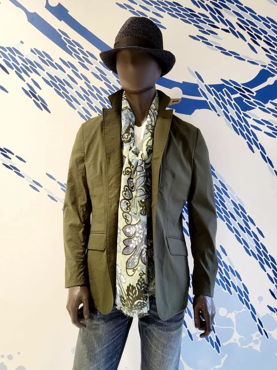 JOSEPH ABBOUD 亀井 コーディネート画像