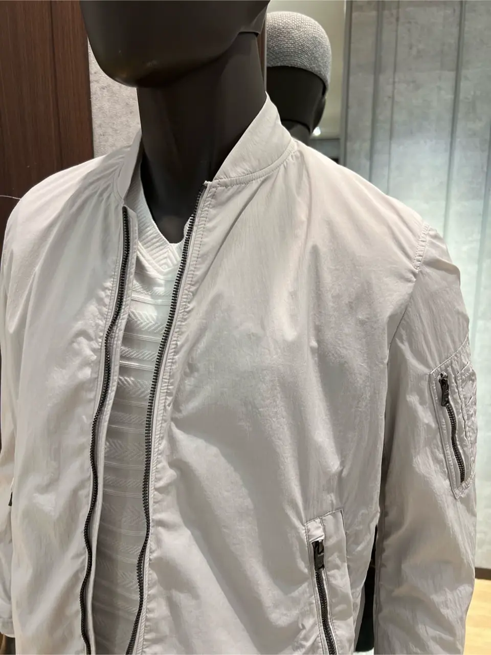 JOSEPH ABBOUD 上條 コーディネート画像