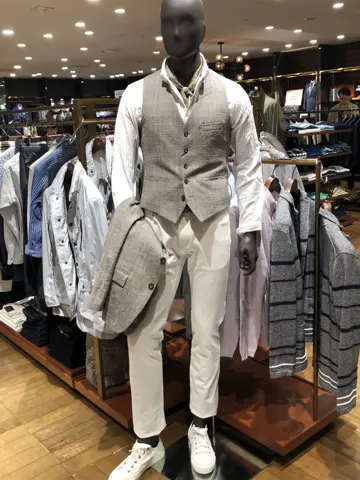 JOSEPH ABBOUD 新林 コーディネート画像
