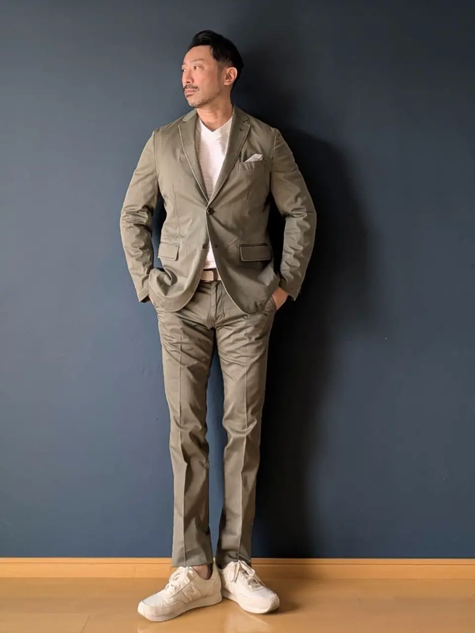 JOSEPH ABBOUD 安東 コーディネート画像