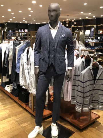 JOSEPH ABBOUD 新林 コーディネート画像