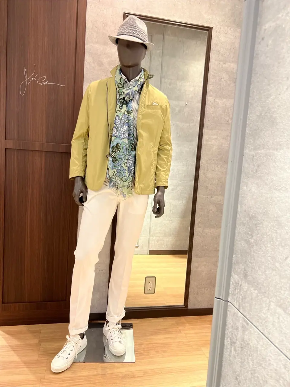 JOSEPH ABBOUD 上條 コーディネート画像