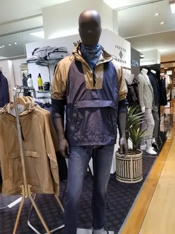 JOSEPH ABBOUD スタッフ コーディネート画像