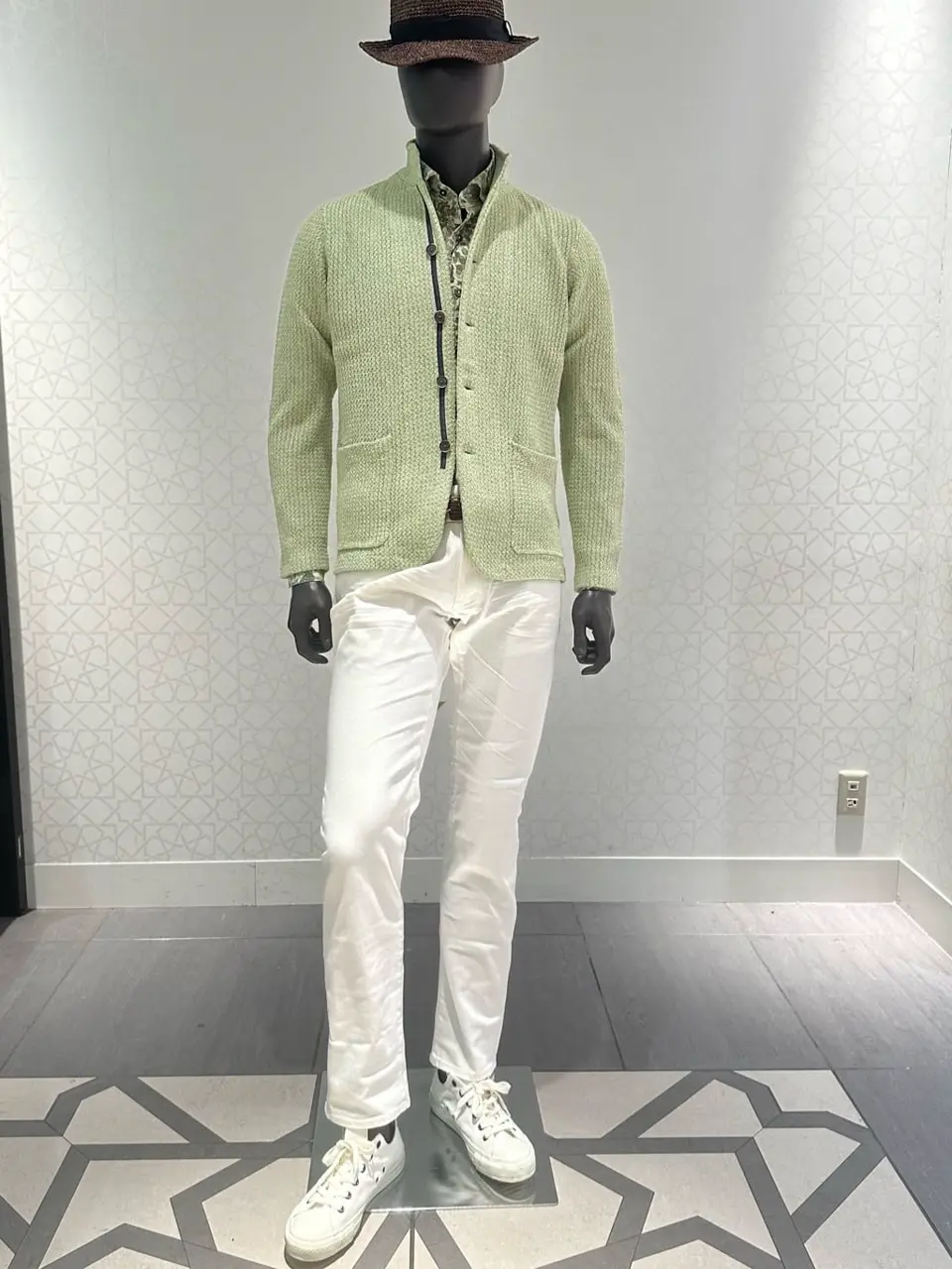 JOSEPH ABBOUD 石川 コーディネート画像