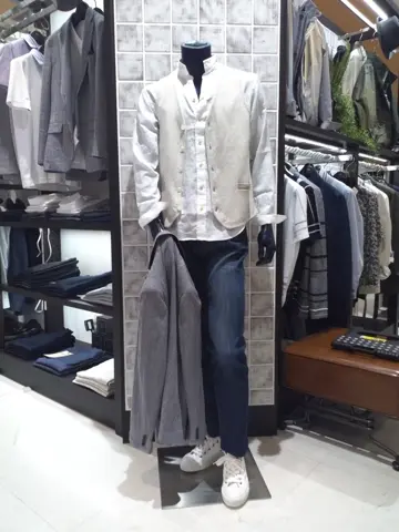 JOSEPH ABBOUD 前田 コーディネート画像