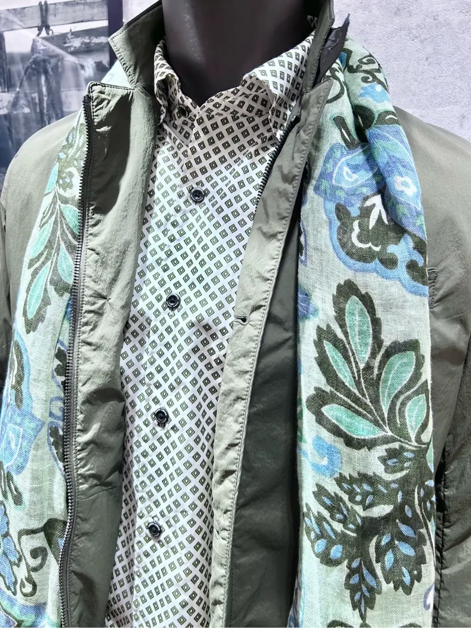 JOSEPH ABBOUD 二澤 コーディネート画像