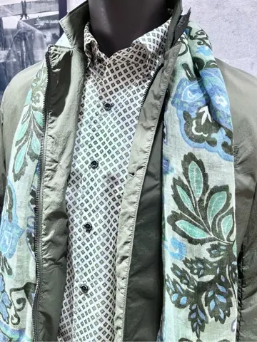 JOSEPH ABBOUD 二澤 コーディネート画像