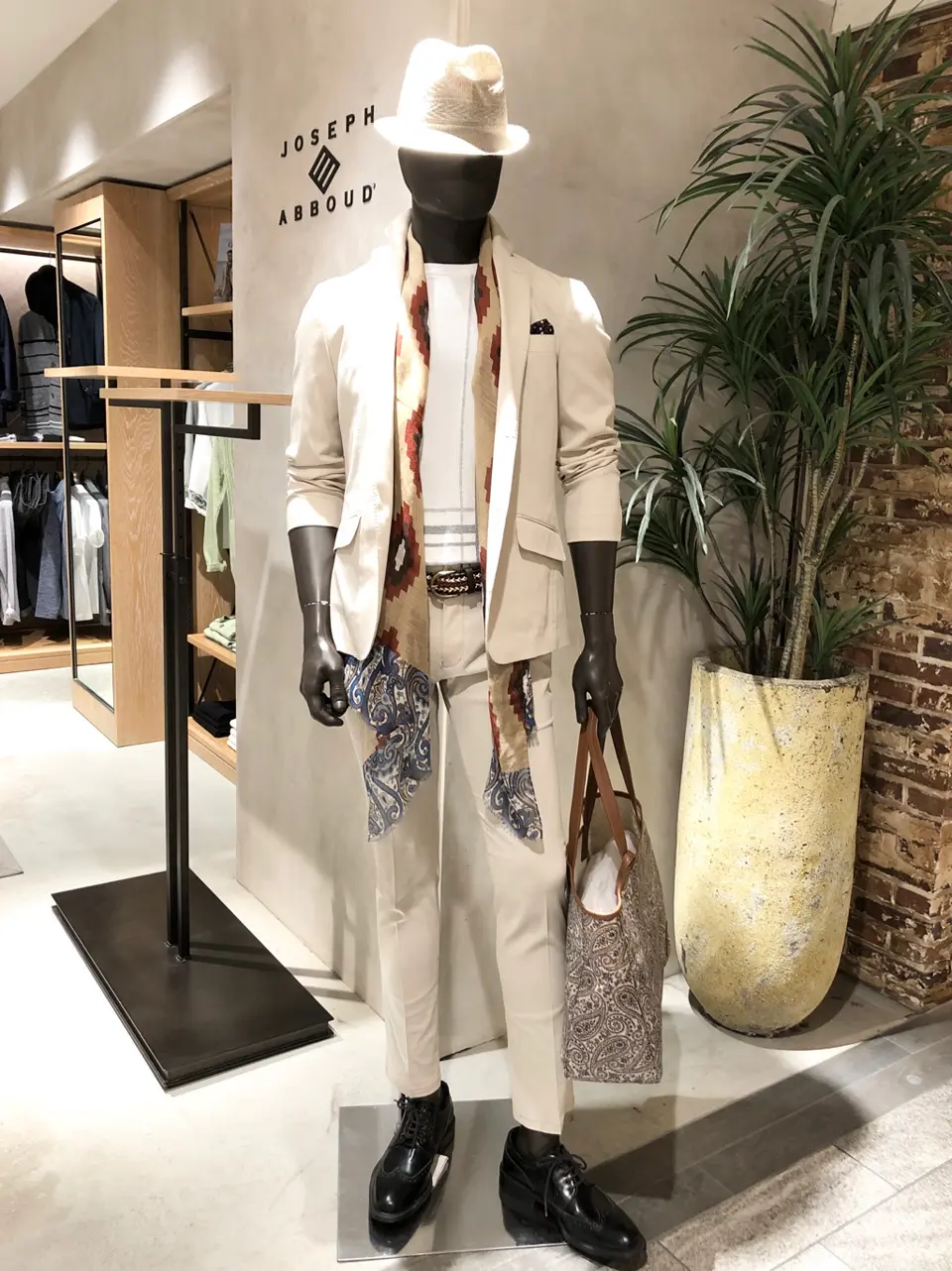 JOSEPH ABBOUD 小田 コーディネート画像