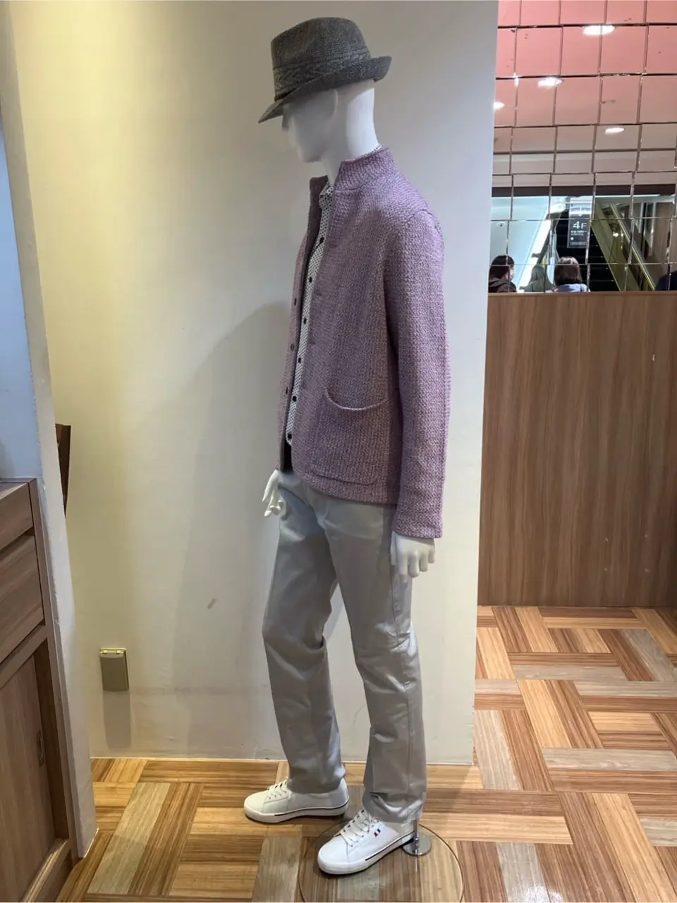 JOSEPH ABBOUD 小城 コーディネート画像