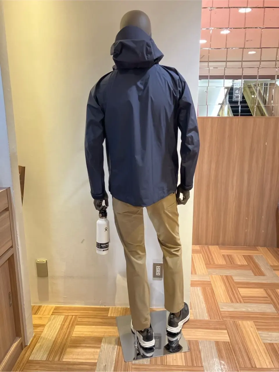 JOSEPH ABBOUD 三澄 コーディネート画像