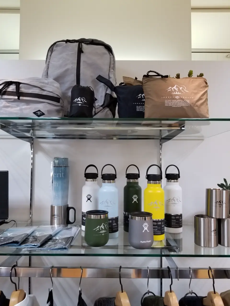 JOSEPH ABBOUD スタッフ コーディネート画像