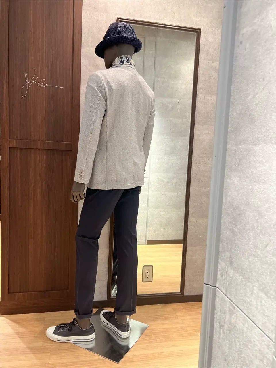 JOSEPH ABBOUD 上條 コーディネート画像