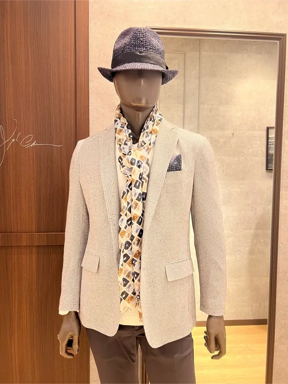 JOSEPH ABBOUD 上條 コーディネート画像