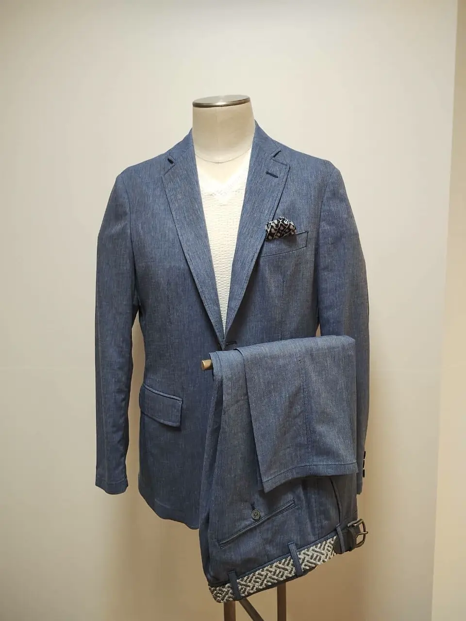 JOSEPH ABBOUD 三宅 コーディネート画像