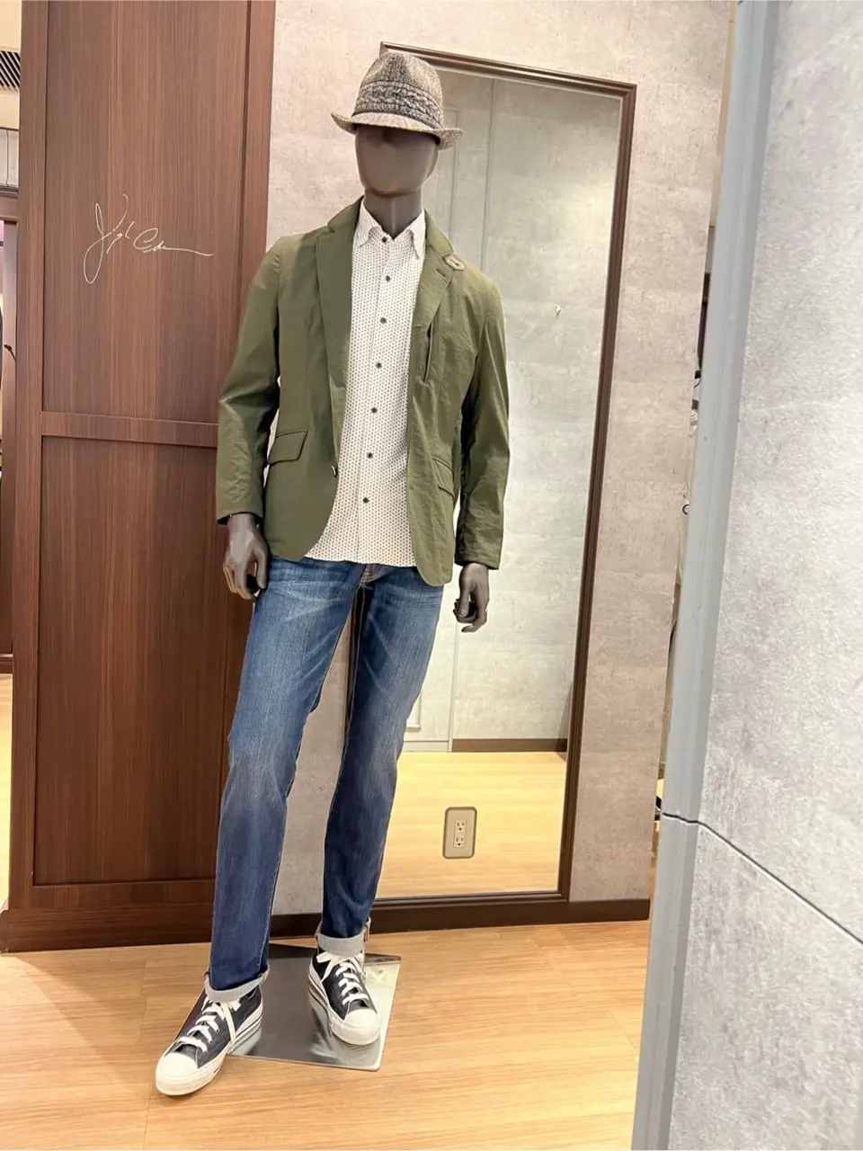 JOSEPH ABBOUD 上條 コーディネート画像