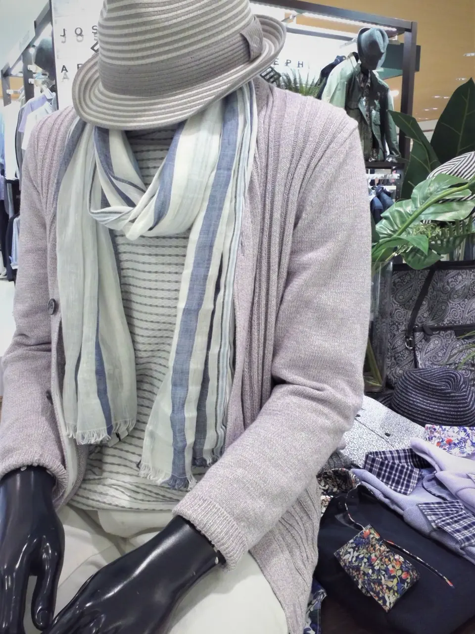 JOSEPH ABBOUD 前田 コーディネート画像