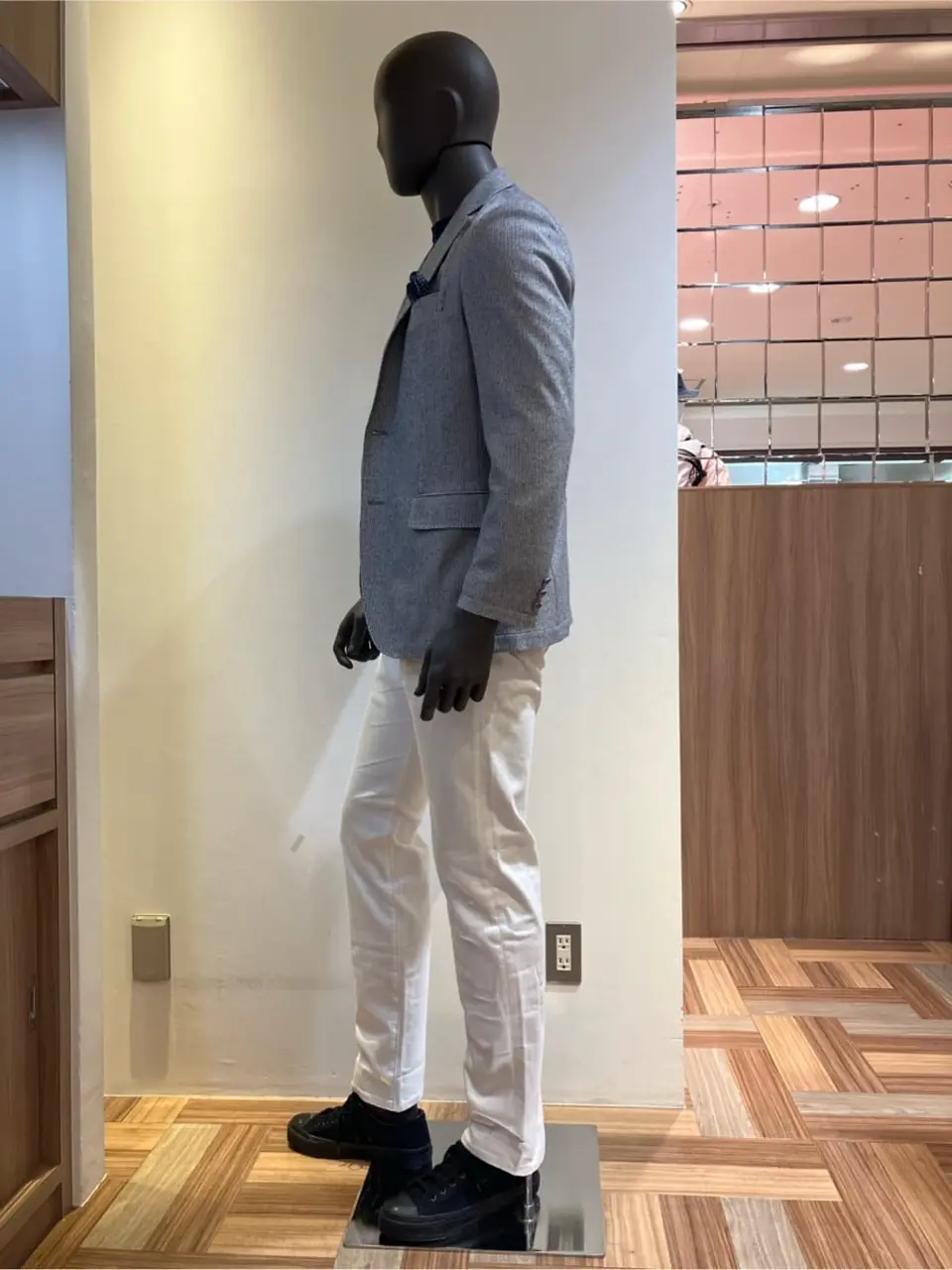 JOSEPH ABBOUD 小城 コーディネート画像