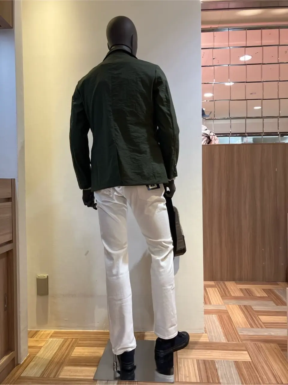 JOSEPH ABBOUD 小城 コーディネート画像